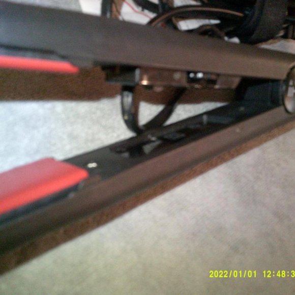 FHI Heat Platform Ceramic Flat Iron - Picture 4 of 7